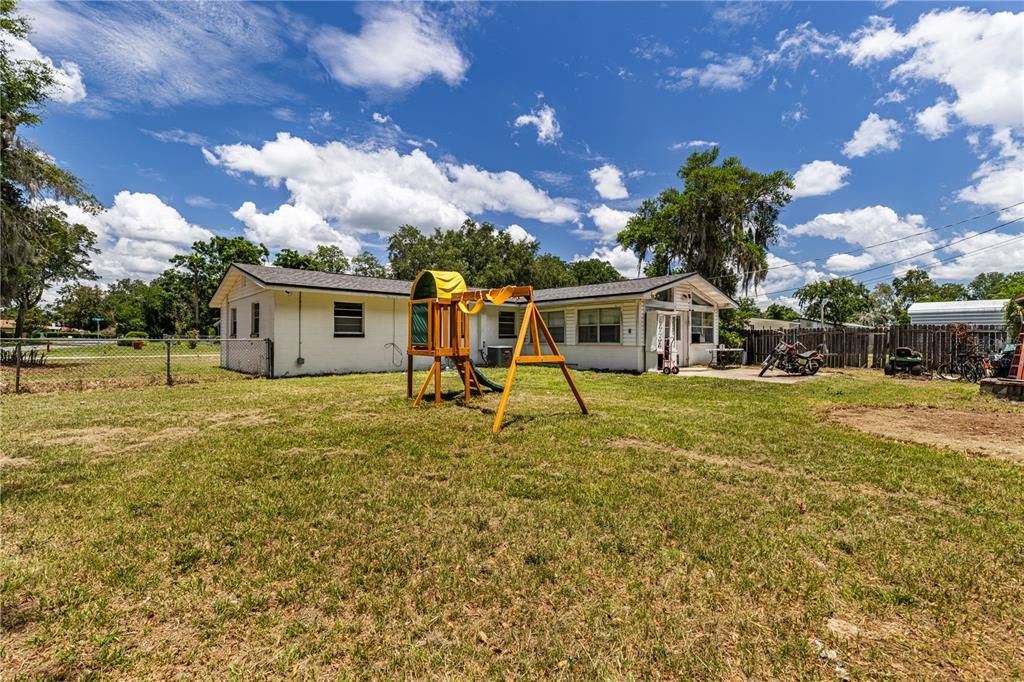 En Venta: $239,900 (3 camas, 2 baños, 1573 Pies cuadrados)