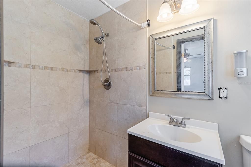 En Venta: $239,900 (3 camas, 2 baños, 1573 Pies cuadrados)