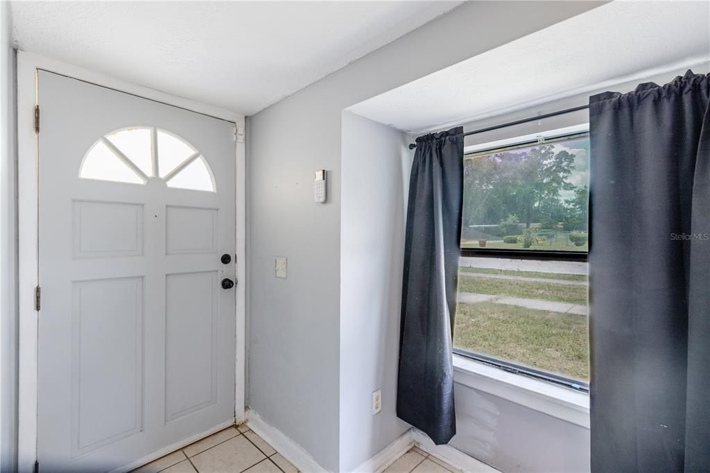 En Venta: $239,900 (3 camas, 2 baños, 1573 Pies cuadrados)