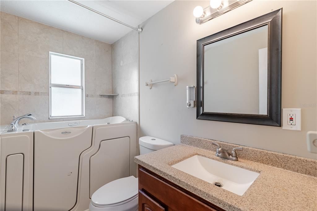 En Venta: $239,900 (3 camas, 2 baños, 1573 Pies cuadrados)