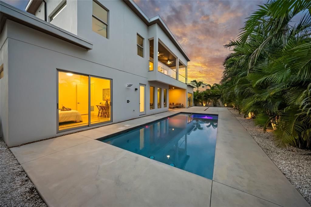 For Sale: $2,250,000 (6 beds, 6 baths, 3931 Square Feet)