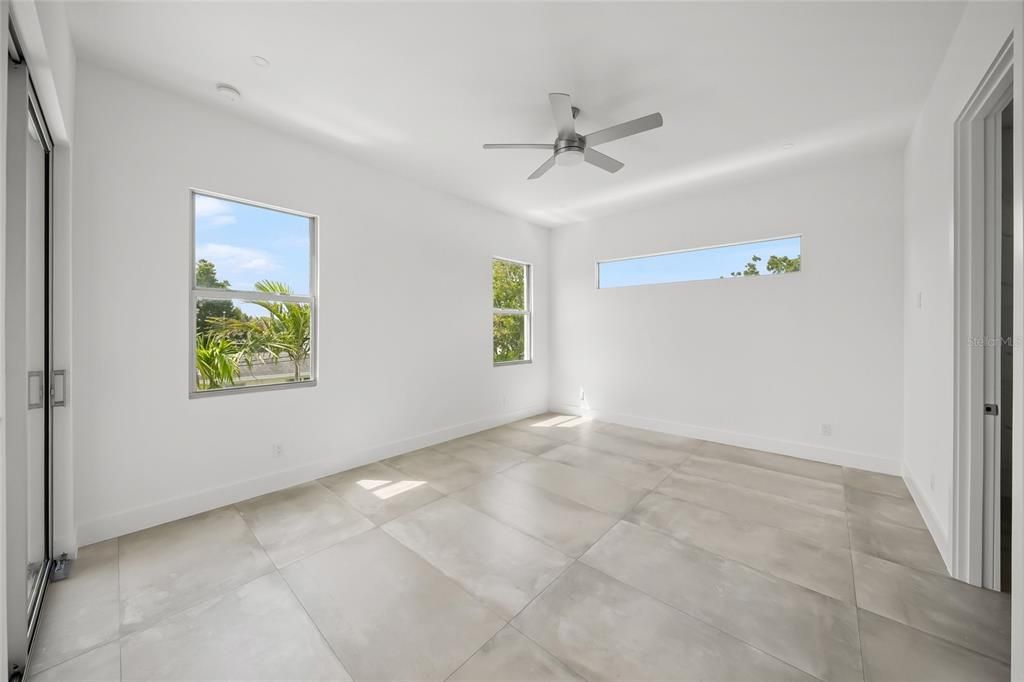 For Sale: $2,250,000 (6 beds, 6 baths, 3931 Square Feet)