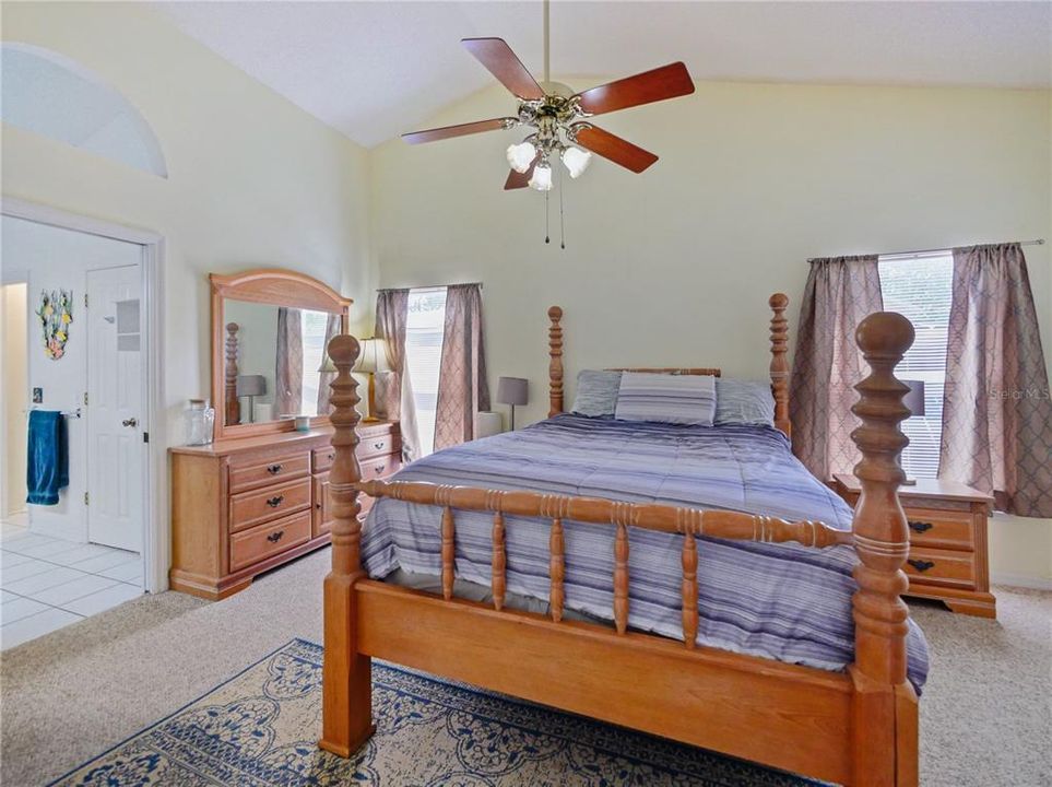 En Venta: $320,000 (3 camas, 2 baños, 1817 Pies cuadrados)