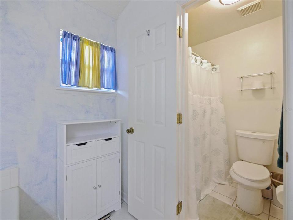 En Venta: $320,000 (3 camas, 2 baños, 1817 Pies cuadrados)