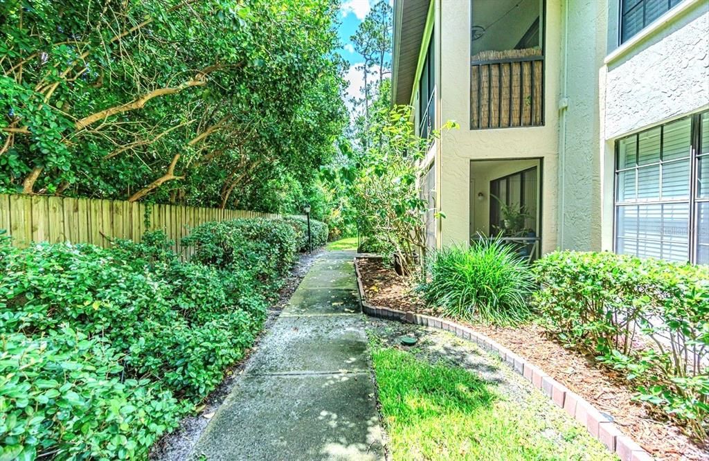 For Rent: $1,750 (2 beds, 2 baths, 1070 Square Feet)