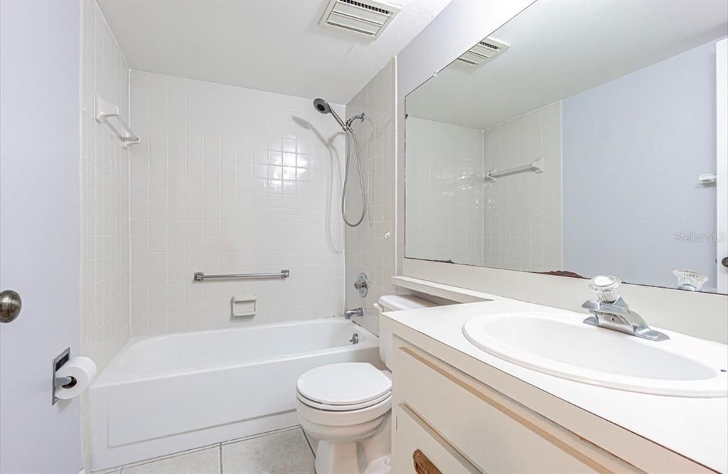 For Rent: $1,750 (2 beds, 2 baths, 1070 Square Feet)