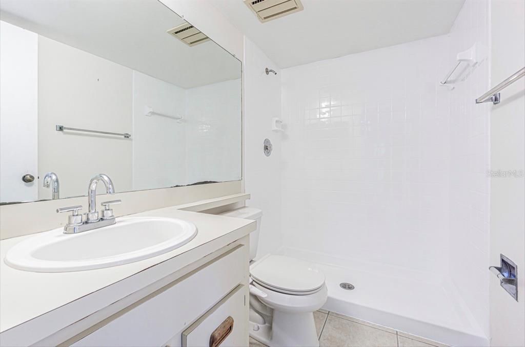 For Rent: $1,750 (2 beds, 2 baths, 1070 Square Feet)