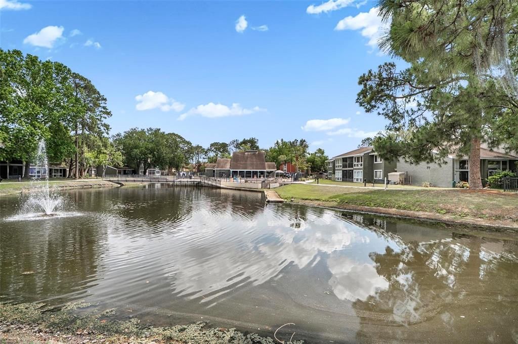 For Sale: $159,900 (2 beds, 1 baths, 999 Square Feet)