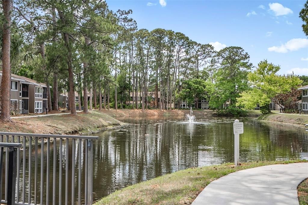 For Sale: $159,900 (2 beds, 1 baths, 999 Square Feet)