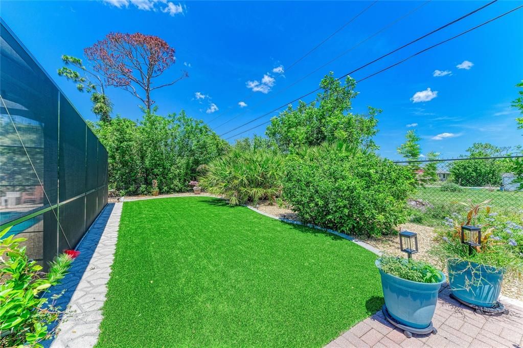 На продажу: $429,900 (3 спален, 2 ванн, 2015 Квадратных фут)
