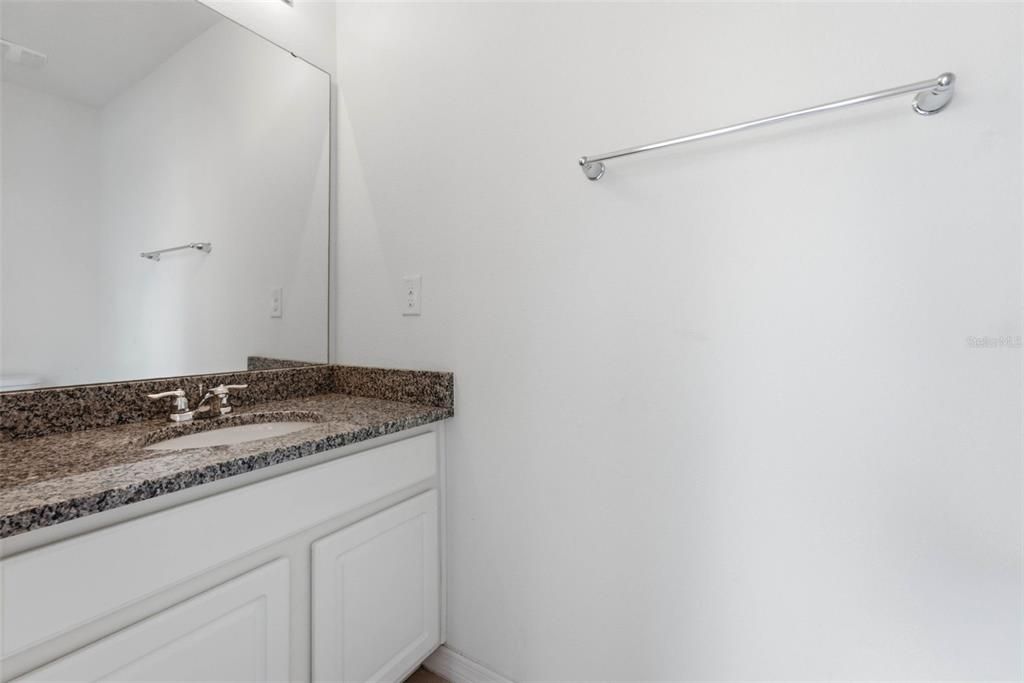 En Venta: $409,900 (5 camas, 5 baños, 2460 Pies cuadrados)