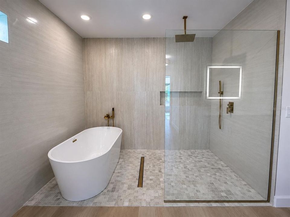 На продажу: $329,900 (4 спален, 2 ванн, 1863 Квадратных фут)