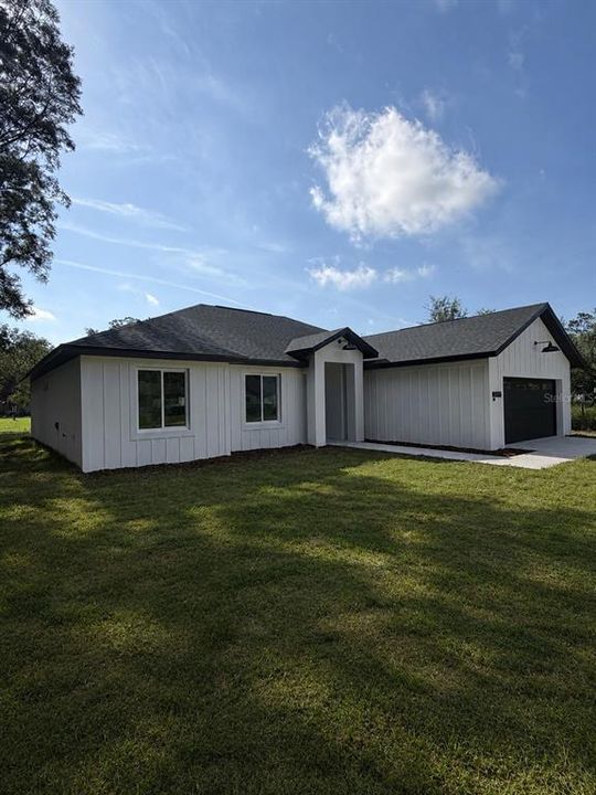 На продажу: $329,900 (4 спален, 2 ванн, 1863 Квадратных фут)