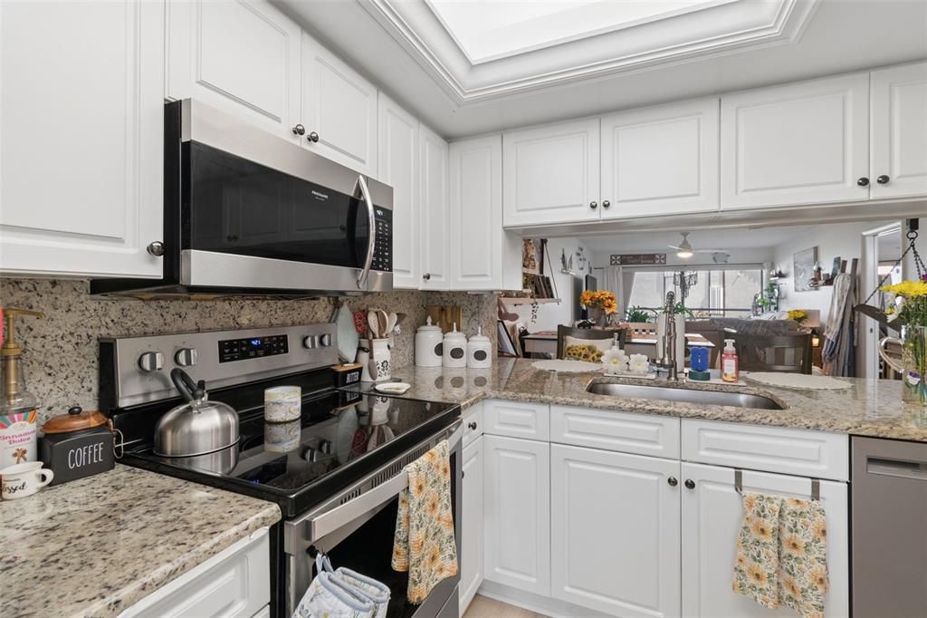 En Venta: $439,000 (2 camas, 2 baños, 1040 Pies cuadrados)