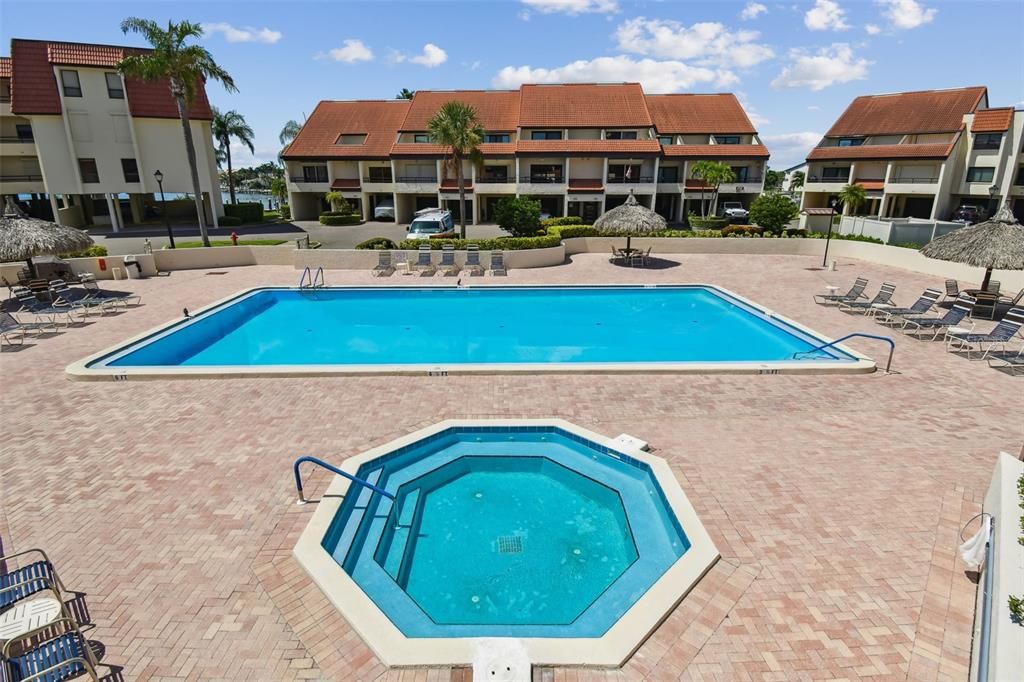 En Venta: $439,000 (2 camas, 2 baños, 1040 Pies cuadrados)