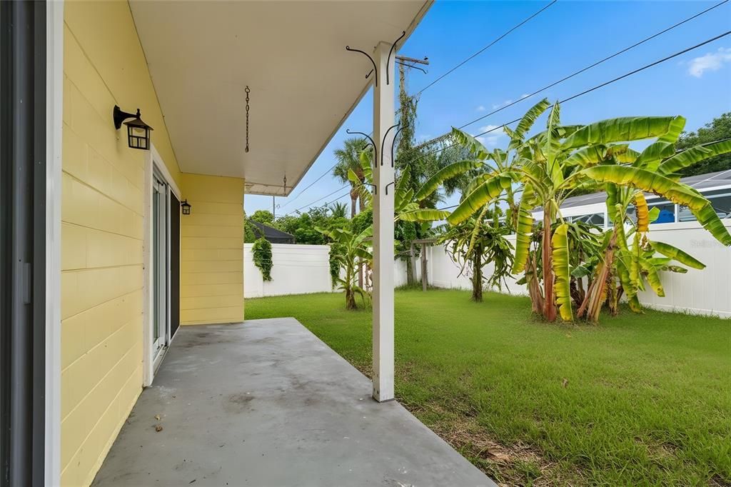Activo con contrato: $347,000 (4 camas, 2 baños, 2291 Pies cuadrados)