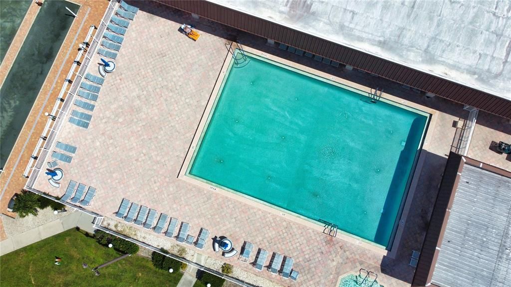 На продажу: $159,900 (2 спален, 2 ванн, 1572 Квадратных фут)