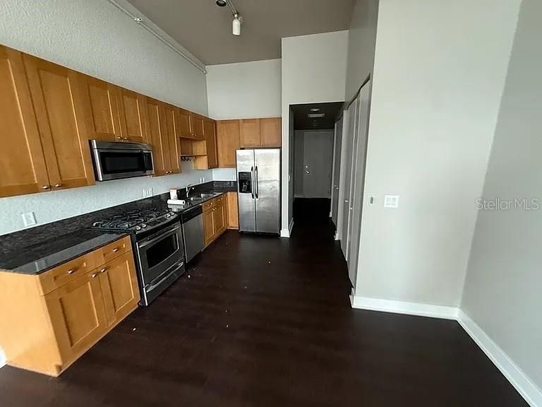 В аренду: $1,900 (1 спален, 1 ванн, 650 Квадратных фут)