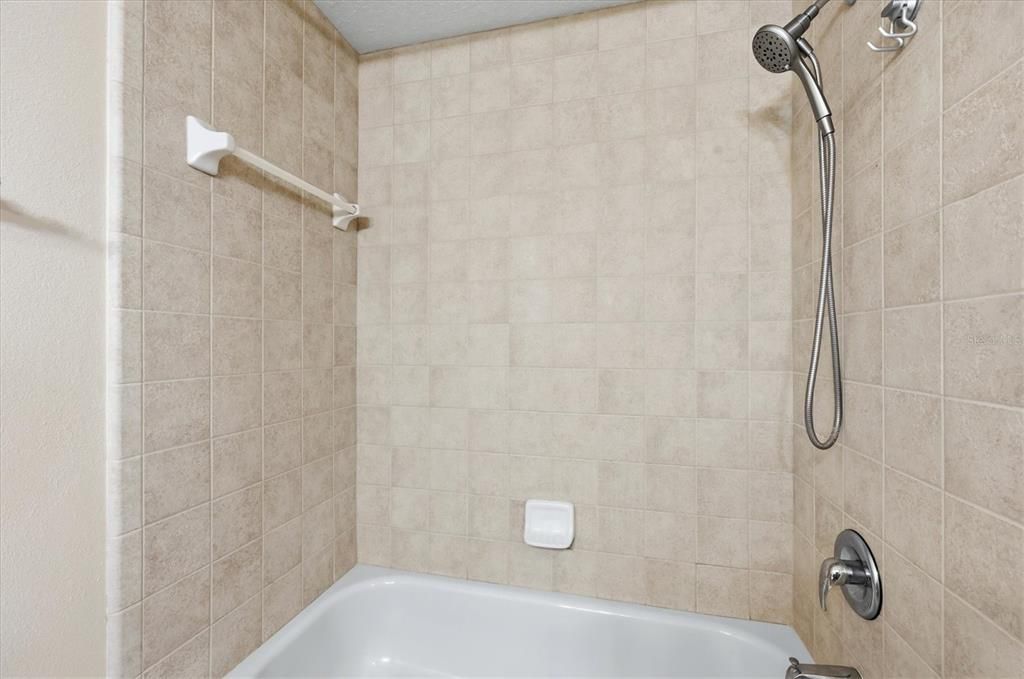 En Venta: $420,000 (2 camas, 2 baños, 2009 Pies cuadrados)