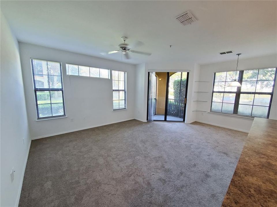 For Rent: $1,450 (1 beds, 1 baths, 768 Square Feet)