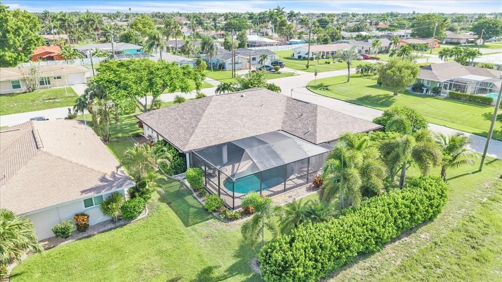 En Venta: $425,000 (3 camas, 2 baños, 2030 Pies cuadrados)