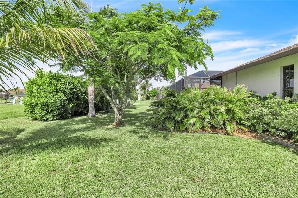En Venta: $425,000 (3 camas, 2 baños, 2030 Pies cuadrados)