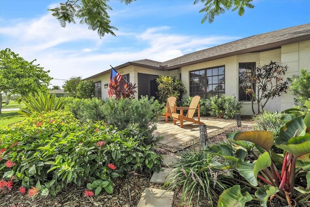 En Venta: $425,000 (3 camas, 2 baños, 2030 Pies cuadrados)