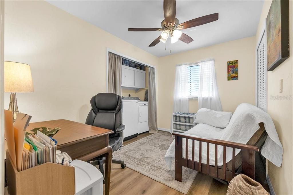 En Venta: $425,000 (3 camas, 2 baños, 2030 Pies cuadrados)