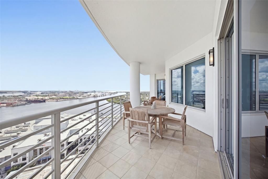 En Venta: $800,000 (2 camas, 2 baños, 1269 Pies cuadrados)