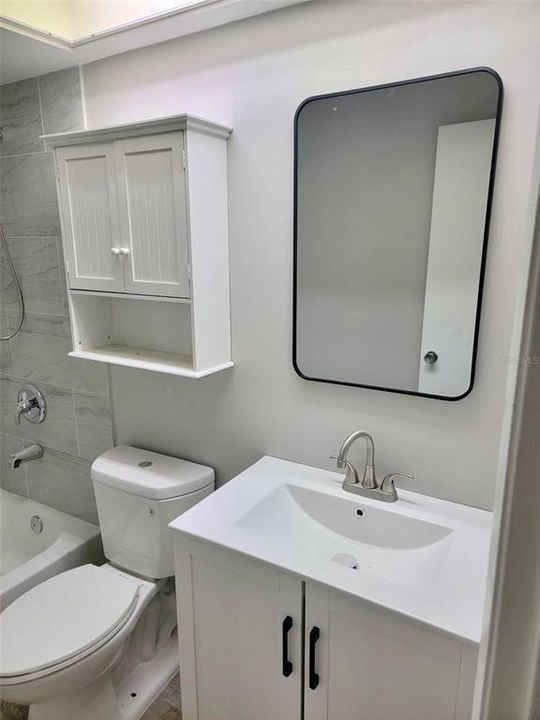 For Sale: $179,900 (2 beds, 1 baths, 1008 Square Feet)