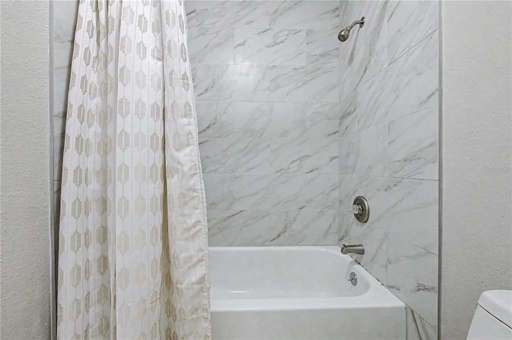 For Sale: $300,000 (3 beds, 2 baths, 1330 Square Feet)