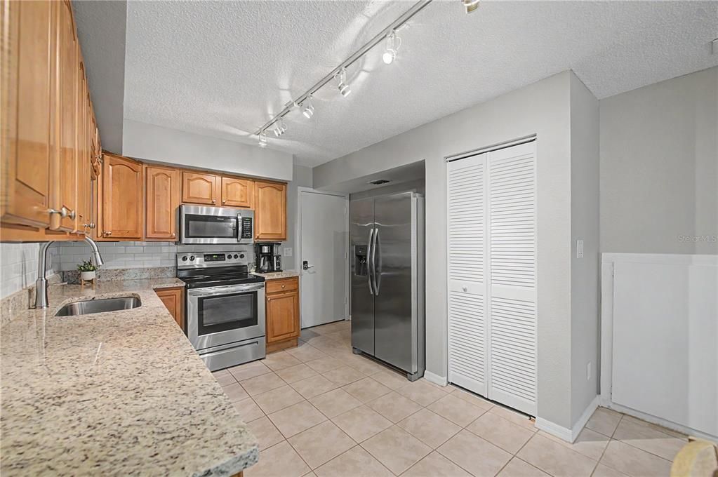 For Sale: $300,000 (3 beds, 2 baths, 1330 Square Feet)