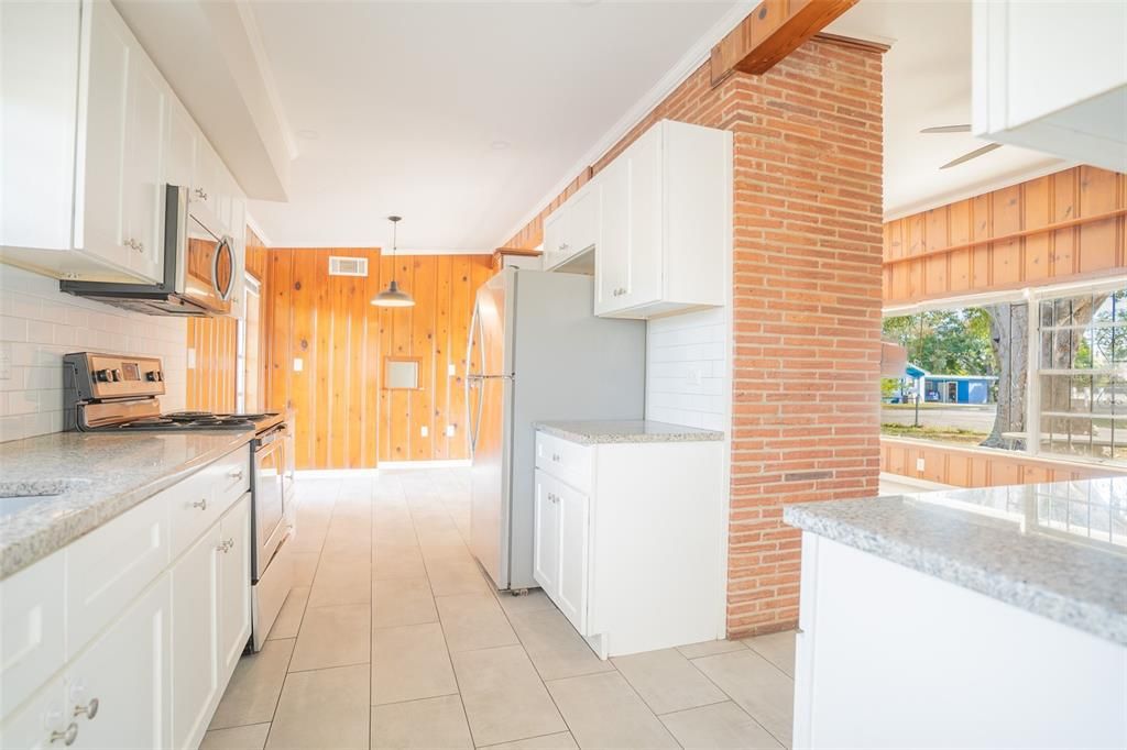 В аренду: $1,690 (2 спален, 1 ванн, 1152 Квадратных фут)