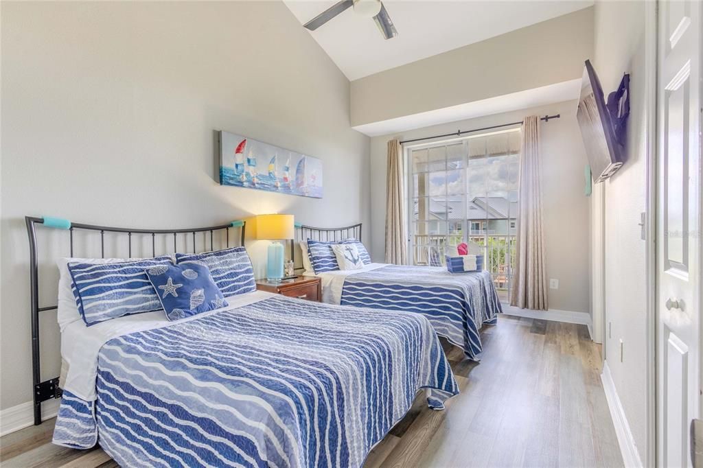На продажу: $445,000 (3 спален, 3 ванн, 1417 Квадратных фут)