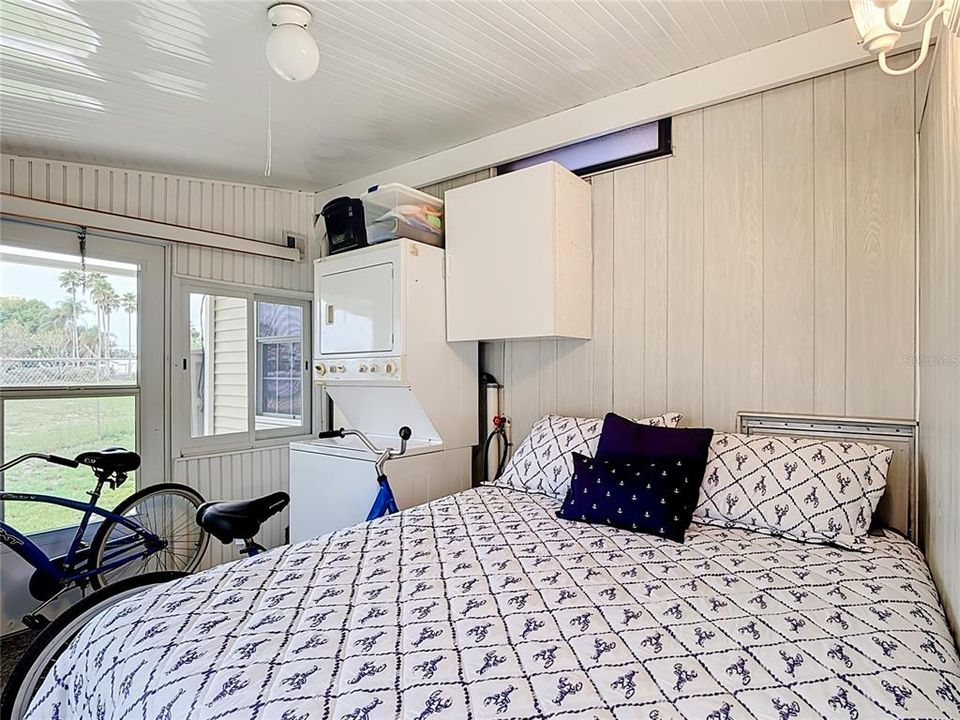 For Sale: $124,900 (1 beds, 1 baths, 659 Square Feet)