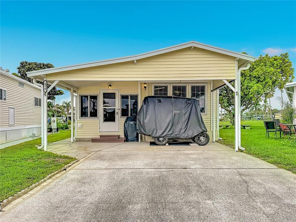 For Sale: $124,900 (1 beds, 1 baths, 659 Square Feet)