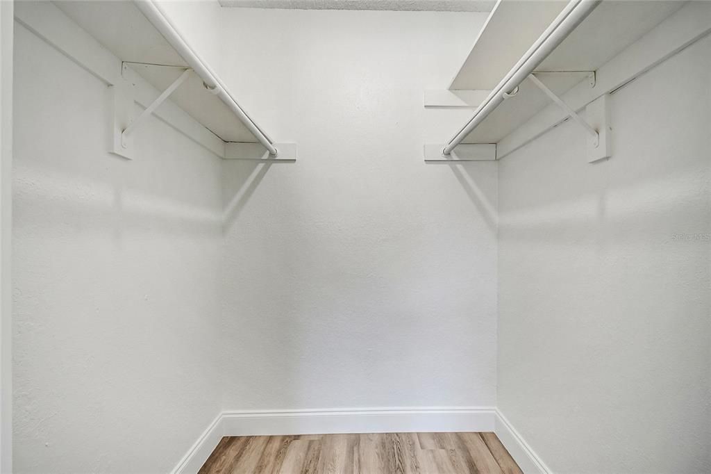 На продажу: $97,500 (1 спален, 1 ванн, 660 Квадратных фут)