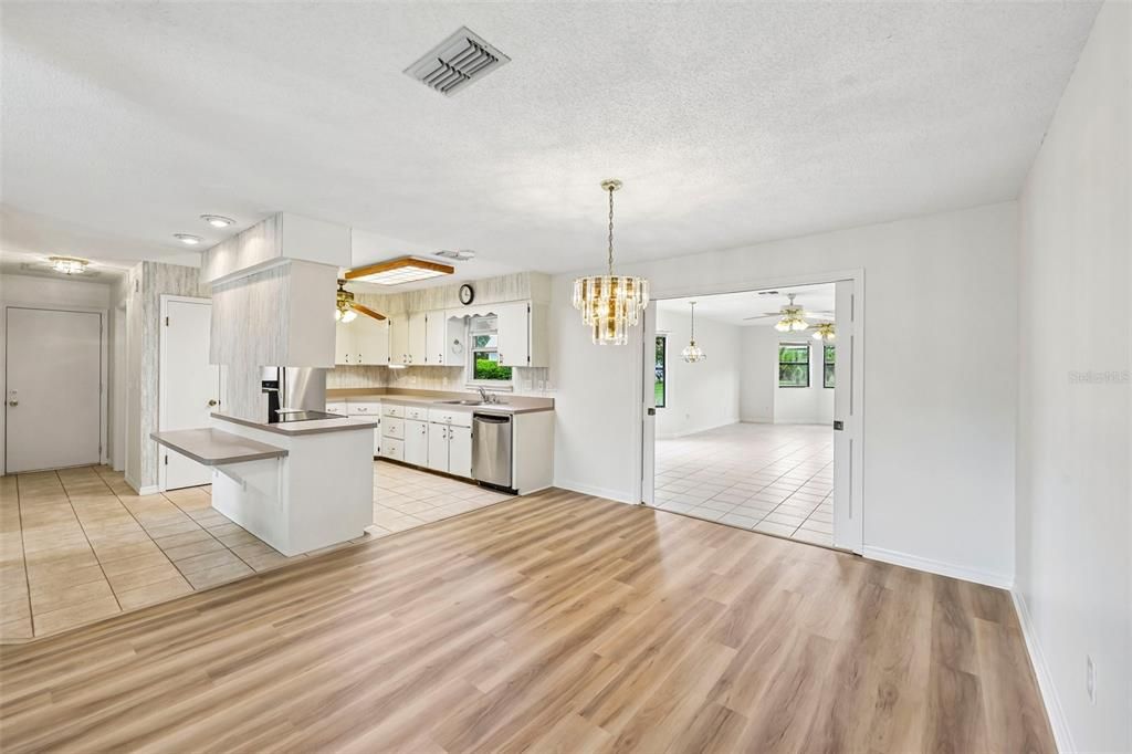 For Sale: $269,000 (2 beds, 3 baths, 2146 Square Feet)