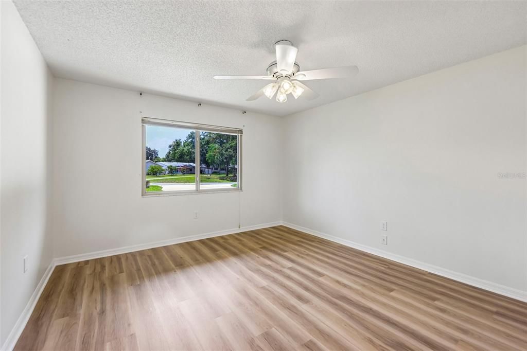 For Sale: $269,000 (2 beds, 3 baths, 2146 Square Feet)