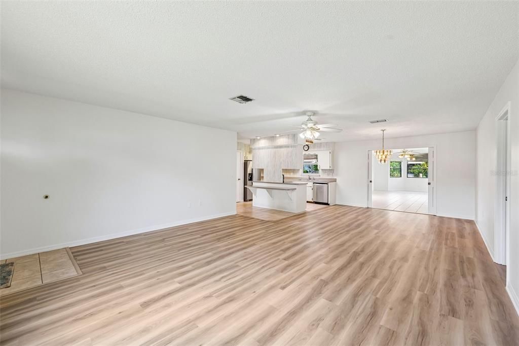 For Sale: $269,000 (2 beds, 3 baths, 2146 Square Feet)