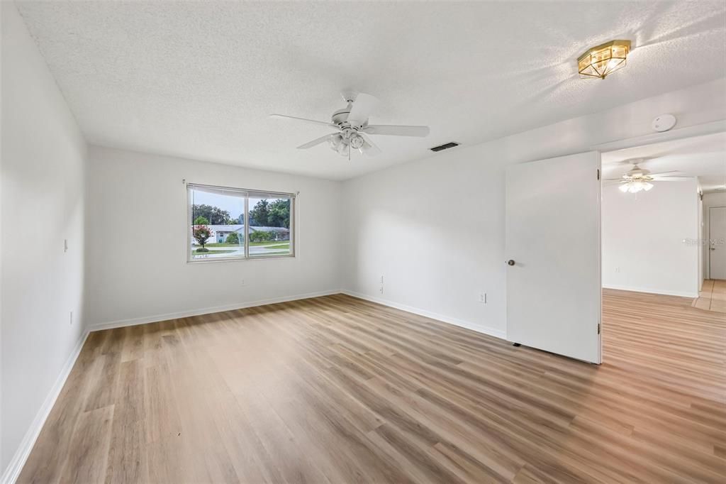 For Sale: $269,000 (2 beds, 3 baths, 2146 Square Feet)