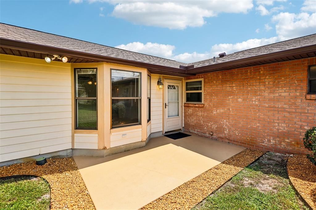 For Sale: $269,000 (2 beds, 3 baths, 2146 Square Feet)