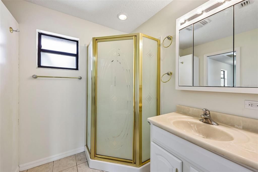 For Sale: $269,000 (2 beds, 3 baths, 2146 Square Feet)