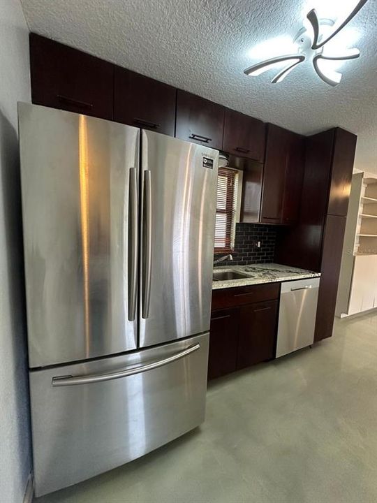 В аренду: $1,850 (3 спален, 2 ванн, 1619 Квадратных фут)