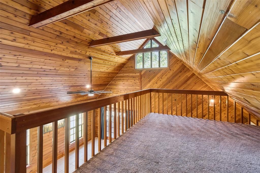 На продажу: $389,000 (3 спален, 2 ванн, 1907 Квадратных фут)