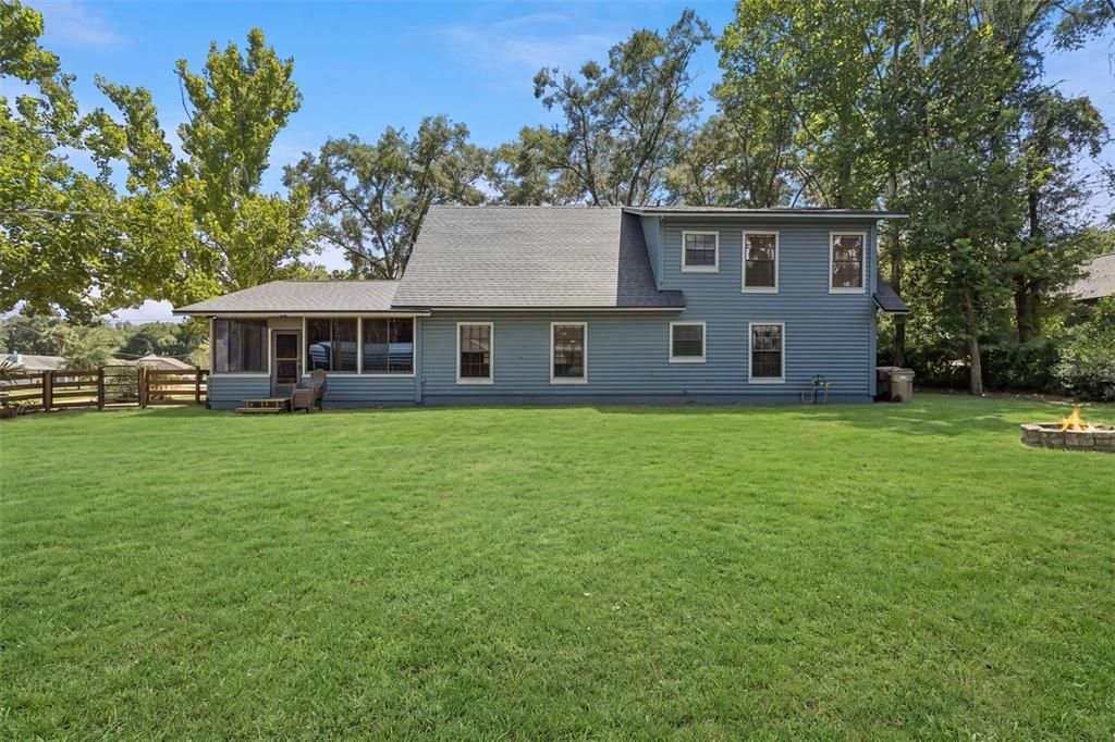 На продажу: $389,000 (3 спален, 2 ванн, 1907 Квадратных фут)