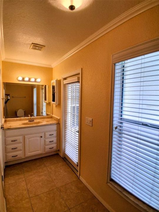Active With Contract: $2,650 (3 beds, 2 baths, 2642 Square Feet)