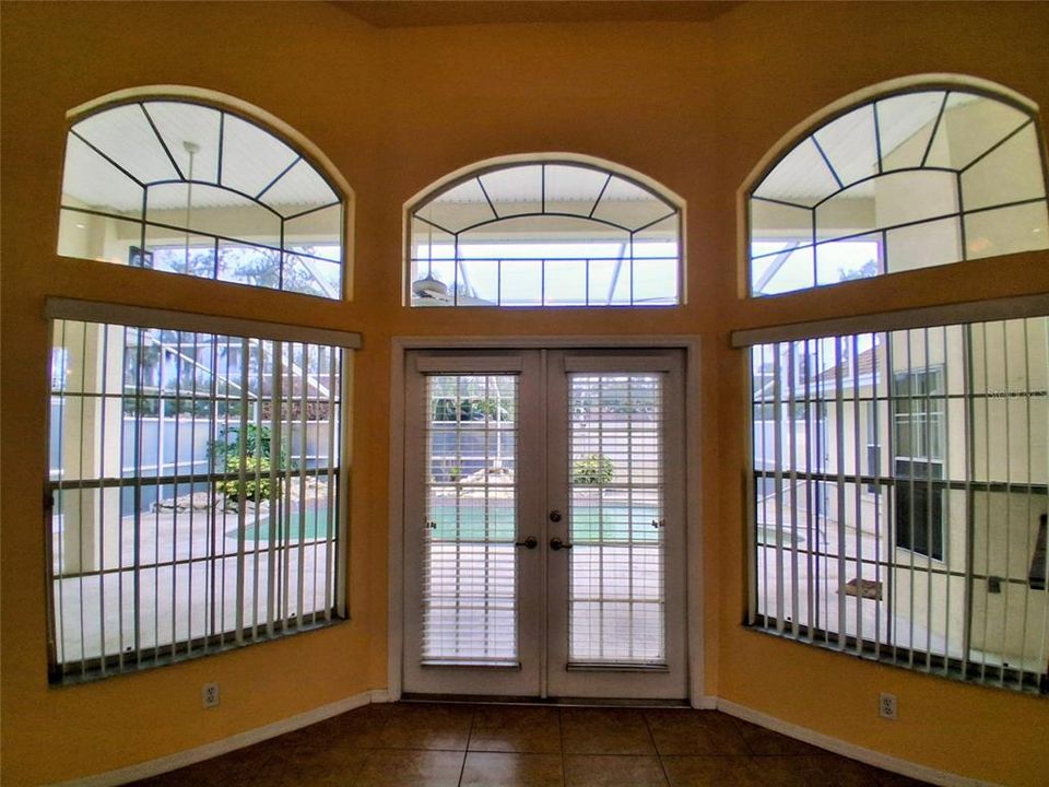 Active With Contract: $2,650 (3 beds, 2 baths, 2642 Square Feet)