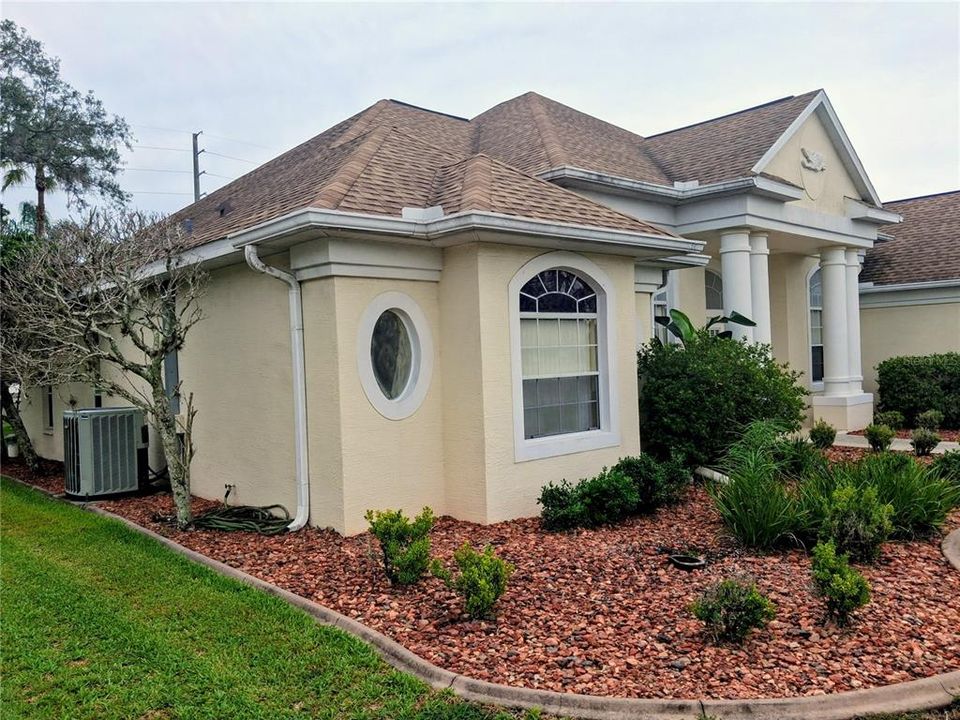 Active With Contract: $2,650 (3 beds, 2 baths, 2642 Square Feet)