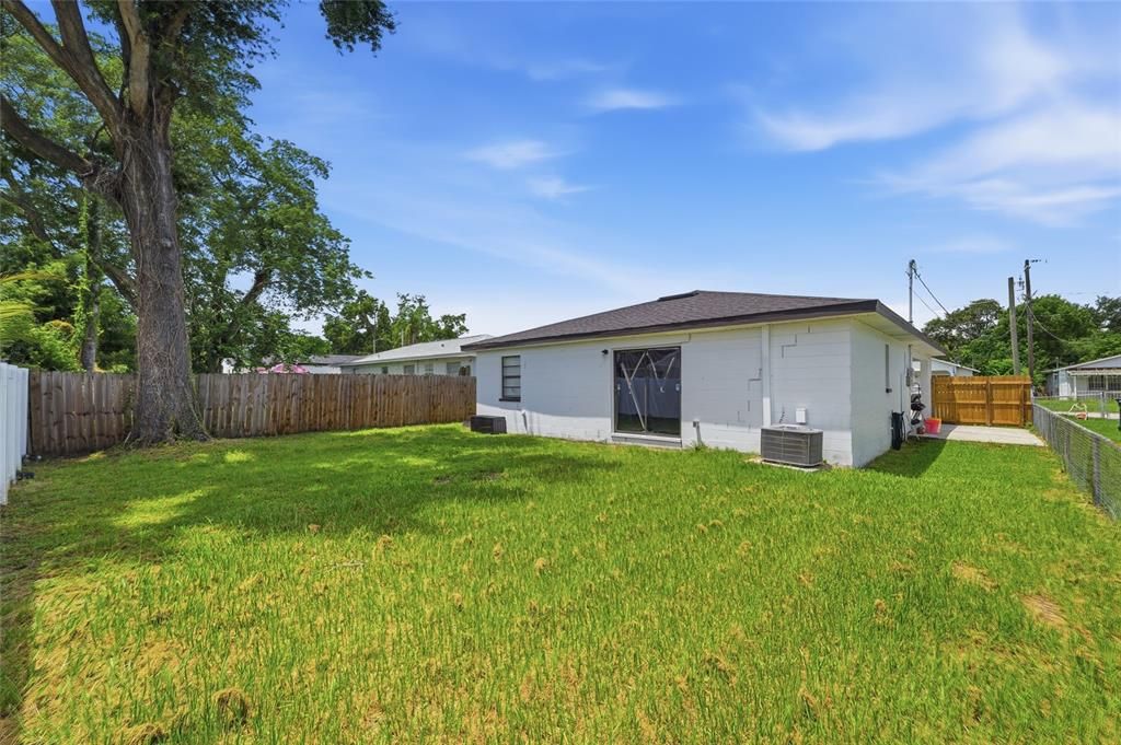 En Venta: $334,900 (3 camas, 2 baños, 1284 Pies cuadrados)